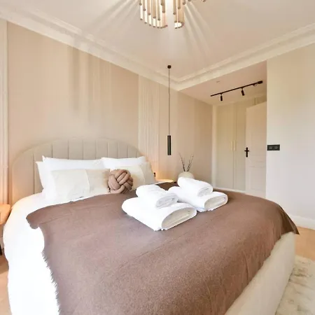 Apartment Stylish 1br View Of River Seine And Eiffel Tower