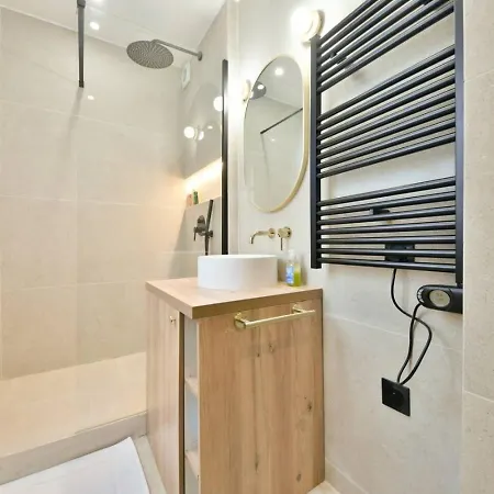 Stylish 1br View Of River Seine And Eiffel Tower Apartment *