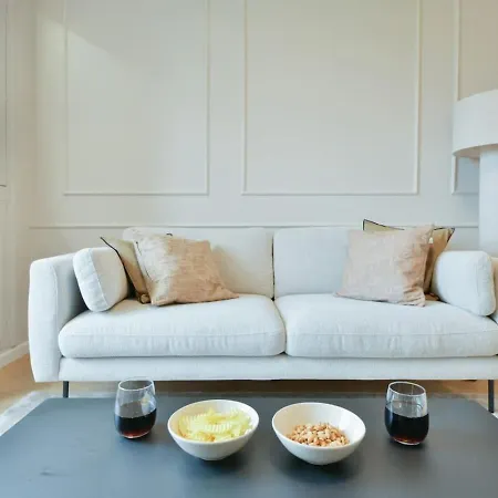 Daire Stylish 1br View Of River Seine And Eiffel Tower