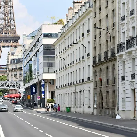 Stylish 1br View Of River Seine And Eiffel Tower * Paris